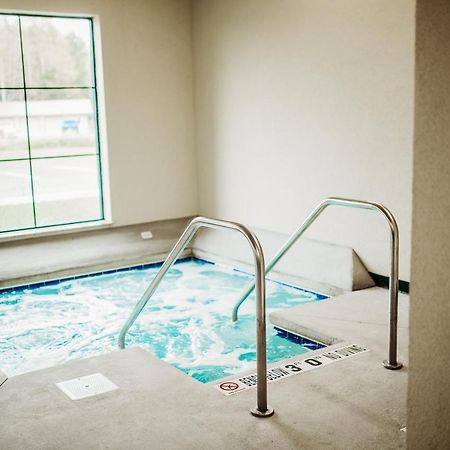 Cobblestone Hotel & Suites إنترناشونال فولز المظهر الخارجي الصورة